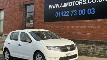 Used Dacia Sandero Ambiance 73 HP (53 kW) 2016 Hatchback
