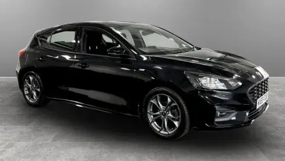 Used Ford Focus ST-Line 125 HP (91 kW) 2019 Black Hatchback