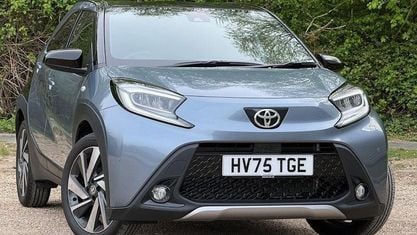 Nowe Toyota Aygo X 72 KM (52 kW) 2025 Szary SUV