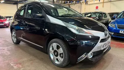 Used Toyota Aygo X-clusiv 69 HP (50 kW) 2014 Black Hatchback