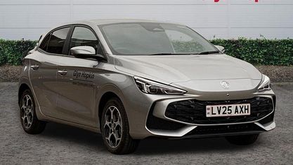 Begagnad MG MG3 Trophy 194 HK (142 kW) 2025 Silver Halvkombi