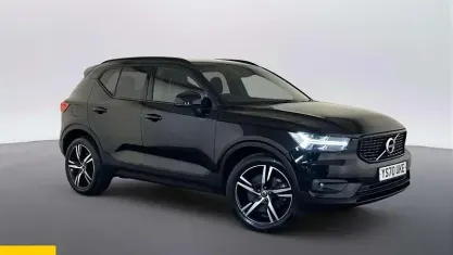 Używany Volvo XC40 R-Design 211 KM (155 kW) 2021 Czarny SUV