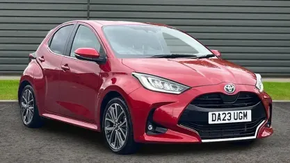 Used Toyota Yaris 116 HP (85 kW) 2023 Red Hatchback