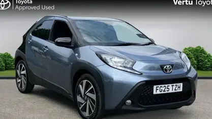 Used Toyota Aygo X 72 HP (52 kW) 2025 Grey SUV