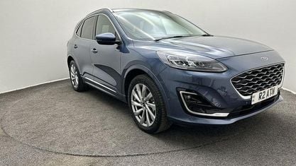 Usado Ford Kuga Vignale 190 HP (139 kW) 2023 Azul SUV