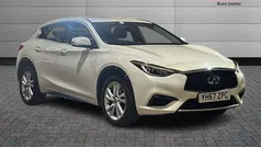 Infiniti Q30