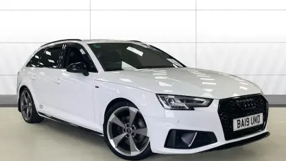 Używany Audi A4 Black Edition 150 KM (110 kW) 2019 Biały Kombi