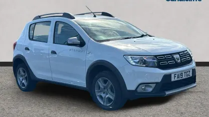 Used Dacia Sandero Comfort 90 HP (66 kW) 2019 Solid  glacier white Hatchback