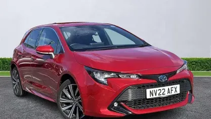 Used Toyota Corolla Design 122 HP (89 kW) 2022 Red Hatchback