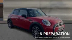 Chili red Used 2022 Mini Cooper Exclusive Hatchback | £17,628 (Fair price)
