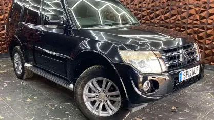 Used Mitsubishi Shogun 200 HP (147 kW) 2012 Black SUV