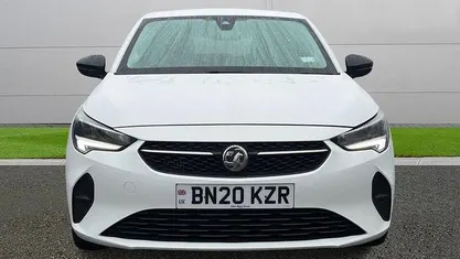 Used Vauxhall Corsa 101 HP (74 kW) 2020 White Hatchback
