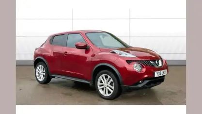 Used Nissan Juke N-Connecta 110 HP (80 kW) 2017 Red SUV