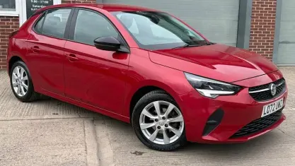 Used Vauxhall Corsa Design Edition 75 HP (55 kW) 2022 Red Hatchback