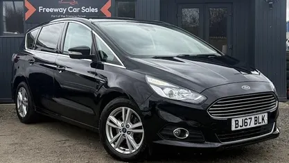 Used Ford S-MAX Titanium 180 HP (132 kW) 2017 Black MPV