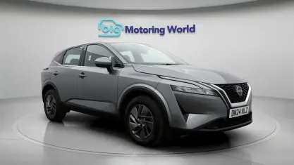 Usado Nissan Qashqai Acenta Premium 140 CV (102 kW) 2023 Gris SUV