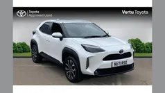White Used 2021 Toyota Yaris Cross Design SUV | £18,715 (Fair price)