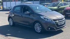 Grey Used 2018 Peugeot 208 Signature Sky Hatchback | £7,658 (Fair price)