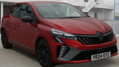 Used Renault Clio V Esprit Alpine 90 HP (66 kW) 2025 Hatchback