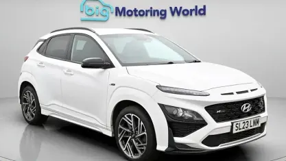 Usado Hyundai Kona N Line 120 CV (88 kW) 2022 Blanco SUV