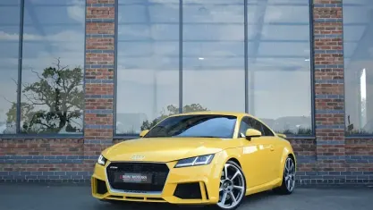 Used Audi TT RS Design 400 HP (294 kW) 2018 Yellow Coupe