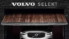 Blue Used 2022 Volvo XC40 Inscription SUV | £24,850 (Fair price)
