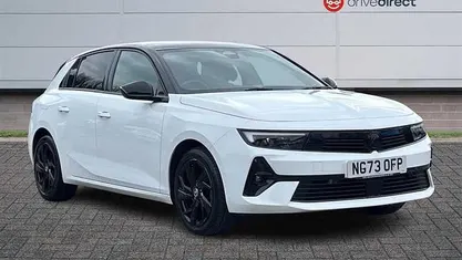 Used Vauxhall Astra S 131 HP (96 kW) 2024 White Hatchback