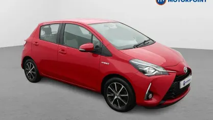 Used Toyota Yaris Hybrid 101 HP (74 kW) 2019 Red Hatchback