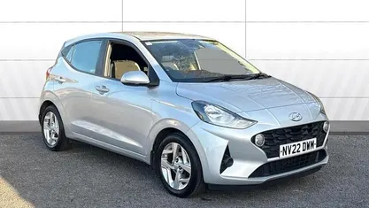 Used Hyundai i10 SE 67 HP (49 kW) 2022 Silver Hatchback