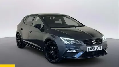 Usado Seat Leon Black Edition 131 CV (96 kW) 2020 Gris Utilitario