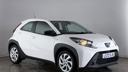 Second-hand Toyota Aygo X PURE 72 CP (52 kW) 2025 SUV