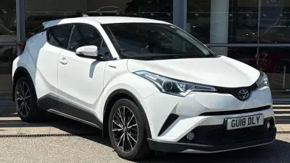 Second-hand Toyota C-HR 122 CP (89 kW) 2018 Alb SUV
