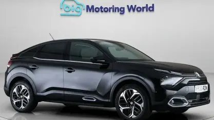 Used Citroën C4 Shine 131 HP (96 kW) 2023 Black SUV