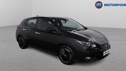 Begagnad Nissan Leaf N-Connecta 110 kW (150 HK) 2025 Halvkombi