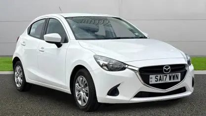 Begagnad Mazda 2 75 HK (55 kW) 2017 Vit Halvkombi