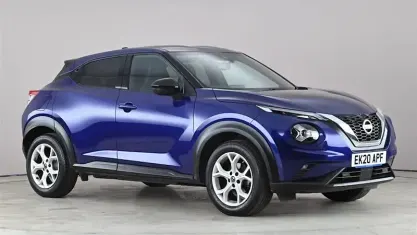 Usado Nissan Juke N-Connecta 117 HP (86 kW) 2020 Azul SUV