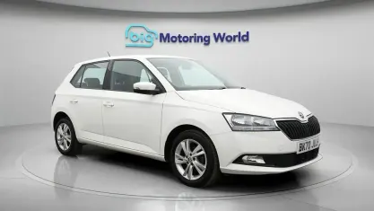 Used Skoda Fabia SE 60 HP (44 kW) 2020 White Hatchback
