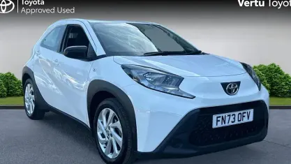 Used Toyota Aygo X PURE 72 HP (52 kW) 2025 SUV