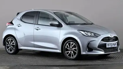 Used Toyota Yaris Design 116 HP (85 kW) 2023 Silver Hatchback
