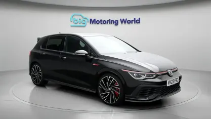 Usado VW Golf VIII GTI Clubsport 300 CV (220 kW) 2023 Negro Utilitario