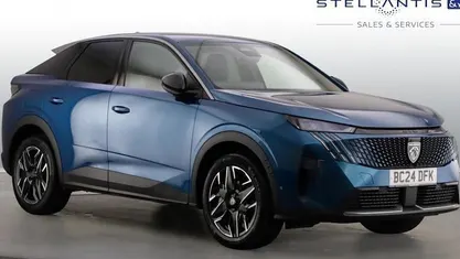Used Peugeot 3008 Allure 136 HP (100 kW) 2024 Blue Estate