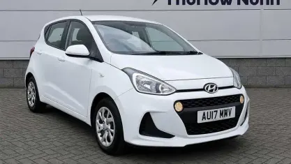 Used Hyundai i10 SE 88 HP (64 kW) 2017 White Hatchback