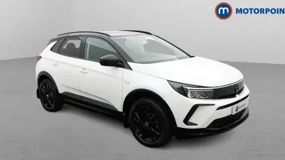 Used Vauxhall Grandland X 131 HP (96 kW) 2024 White SUV