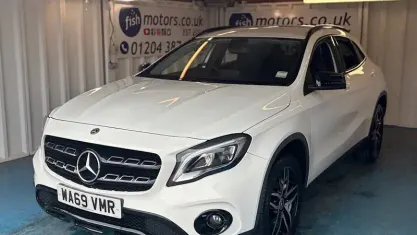 Second-hand Mercedes GLA180 Urban 122 CP (89 kW) 2019 Alb SUV