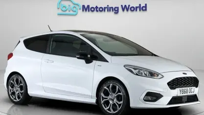 Usado Ford Fiesta ST-Line X 140 HP (102 kW) 2018 Branco Citadino