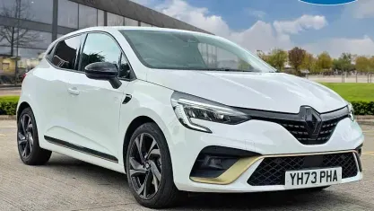 Used Renault Clio V Engineered 145 HP (106 kW) 2023 White Hatchback