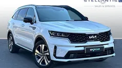 White Used 2023 Kia Sorento SUV | £39,553 (Fair price)
