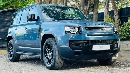 Used Land Rover Defender S 300 HP (220 kW) 2021 Blue SUV