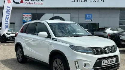 Käytetty Suzuki Vitara SZ-T 129 HP (94 kW) 2024 Valkoinen Katumaasturi