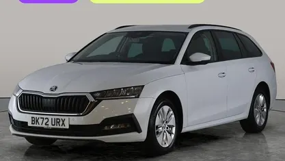 Used Skoda Octavia SE Technology 110 HP (80 kW) 2022 White Estate